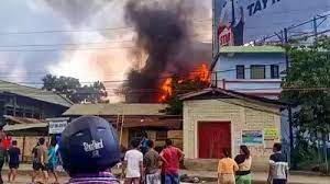 मणिपुर में ताज़ा हिंसा में एक व्यक्ति को गोली मार दी गई, कई घर जला दिए गए