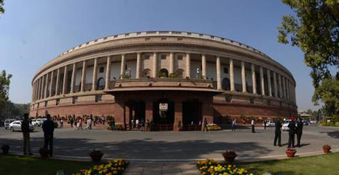 संसद में हंगामा, कांग्रेस के 25 सांसद निलंबित