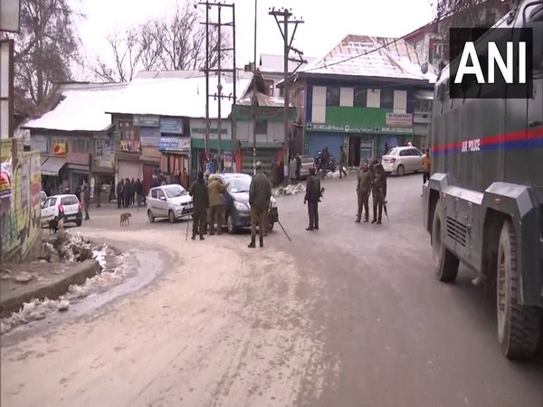जम्मू कश्मीर के बडगाम में मुठभेड़, लश्कर-ए-तैयबा के दो आतंकवादी ढेर