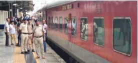 आरपीएफ जवान ने जयपुर-मुंबई एक्सप्रेस में अपने वरिष्ठ अधिकारी, तीन यात्रियों की गोली मारकर हत्या की, रेलवे ने की अनुग्रह राशि की घोषणा