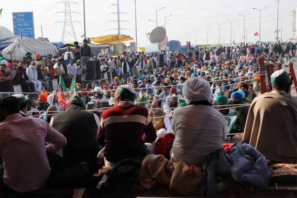 कृषि कानूनों के खिलाफ किसानों का आंदोलन जारी, सरकार के प्रस्ताव पर कल करेंगे मंथन, मनाएंगे धिक्कार दिवस