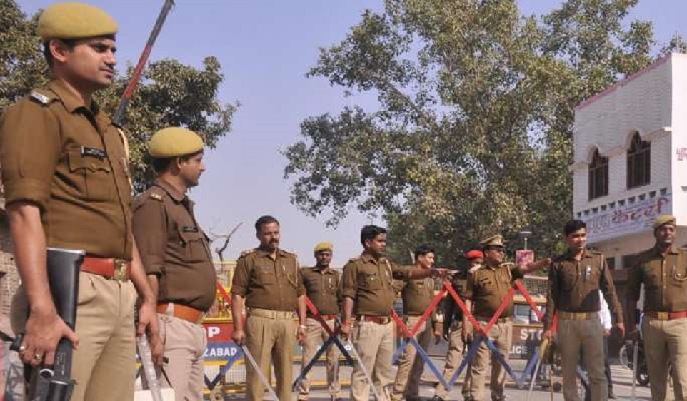 अयोध्या में हाई अलर्ट के बीच बुलाए गए अतिरिक्त सुरक्षा बल, कई सुरक्षा चौकियां भी हुई बहाल