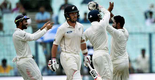 भुवनेश्वर ने पांच विकेट से न्यूजीलैंड को किया पस्त, भारत अच्छी स्थिति में
