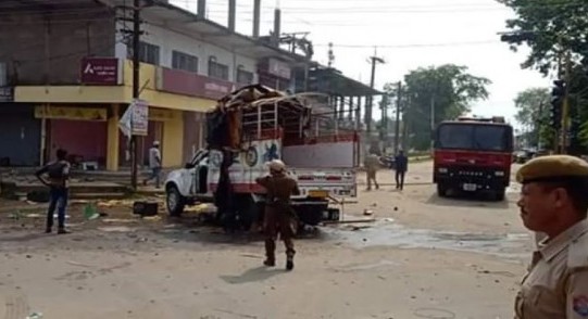 मध्य प्रदेश : दंगा प्रभावित खरगोन में लगेंगे 121 सीसीटीवी, कर्फ्यू में ढील के दौरान बसों को चलाने की अनुमति