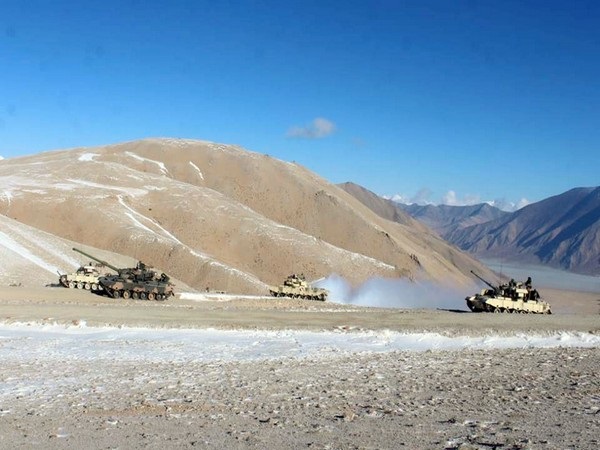 चीनी मीडिया के एक और दुष्प्रचार का हुआ खुलासा, भारतीय सेना ने कहा- LAC पर एक भी रोबॉट सैनिक नहीं दिखा