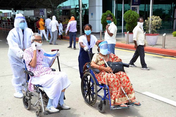 भारत में कोविड-19 से जा सकती है 18,000 लोगों की जान, जुलाई में चरम पर होंगे मामले: एक्सपर्ट