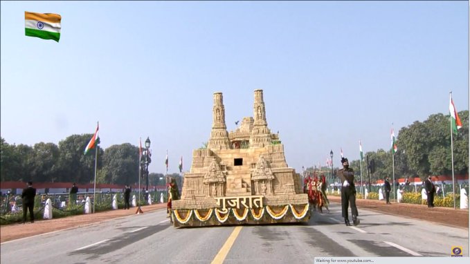 गणतंत्र दिवस: तस्वीरों में देखिए, राजपथ की झांकियां...