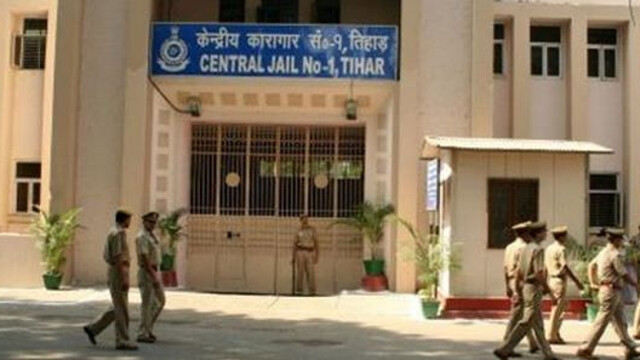 तिहाड़ जेल के सुपरिंटेंडेंट अजीत कुमार सस्पेंड, 'आप' नेता सत्येंद्र जैन को वीआईपी ट्रीटमेंट देने का आरोप