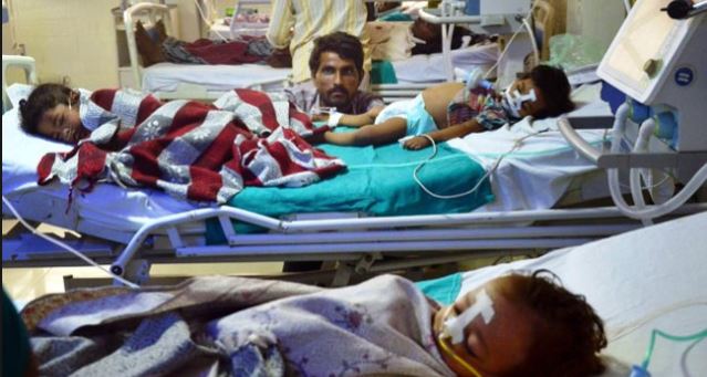 यूपी के फर्रुखाबाद में गोरखपुर जैसी त्रासदी, 30 दिन में 49 बच्चों की मौत, मामला दर्ज