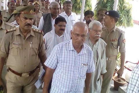 साबुन-शैंपू विवाद: लखनऊ में दारापुरी समेत 31 दलित कार्यकर्ता गिरफ्तार