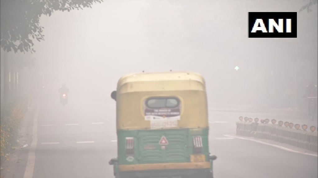 दिल्ली प्रदूषण: दिल्ली-एनसीआर में आज हालात  'बहुत खराब', 450 के पार पहुंचा एक्यूआई