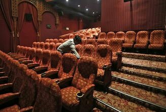 अनलॉक-5 की गाइडलाइन जारी- 15 अक्टूबर से सिनेमा हॉल खोलने की इजाजत, स्कूलों को खोलने पर राज्य सरकारें लेंगी फैसला