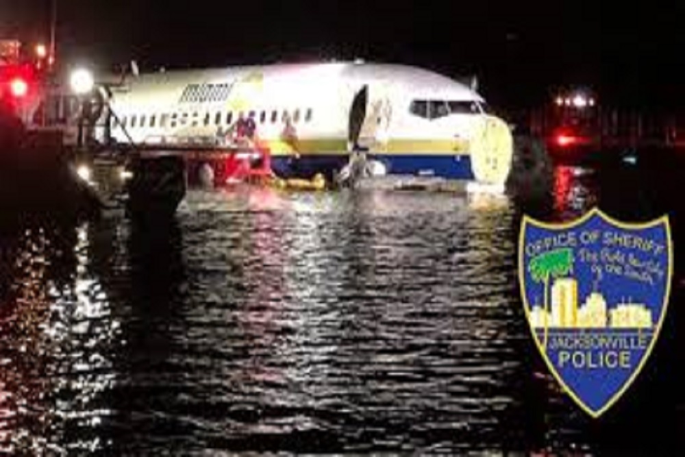 अमेरिका के फ्लोरिडा में 136 यात्रियों को ले जा रहा बोइंग विमान नदी में गिरा, सभी सुरक्षित