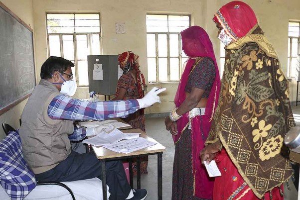 उत्तर प्रदेश: पंचायत चुनाव में आरक्षण पर इलाहाबाद हाईकोर्ट का फैसला, 2015 के नियम को ही मानना होगा बेस ईयर
