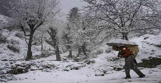 उत्तर भारत के पहाड़ी राज्यों में बर्फबारी और तेज बारिश का अनुमान