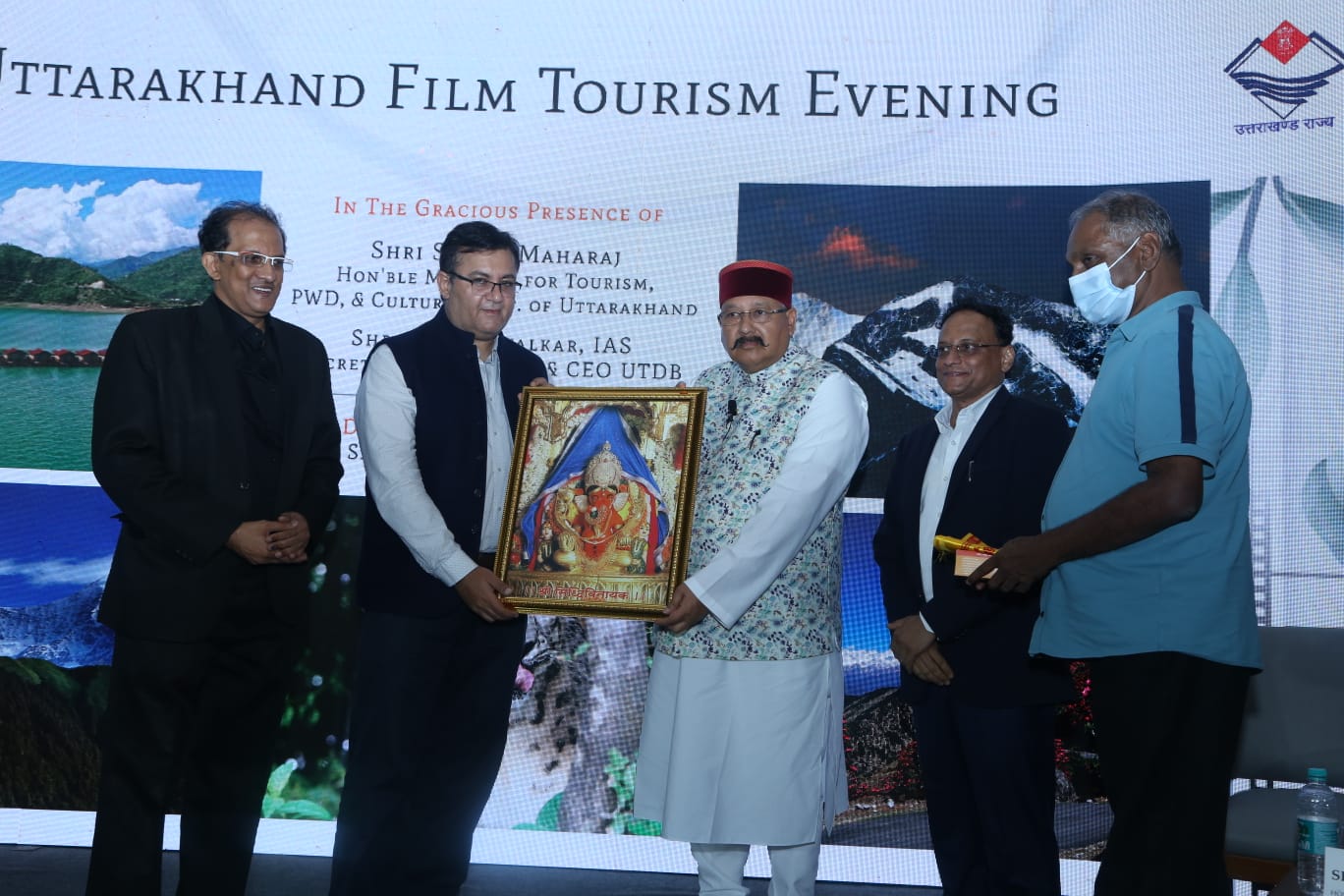 उत्तराखंड बन रहा है फिल्म शूटिंग का पसंदीदा लोकेशन,मुंबई में पर्यटन मंत्री सतपाल महाराज से मिलीं फिल्म उद्योग की हस्तियां