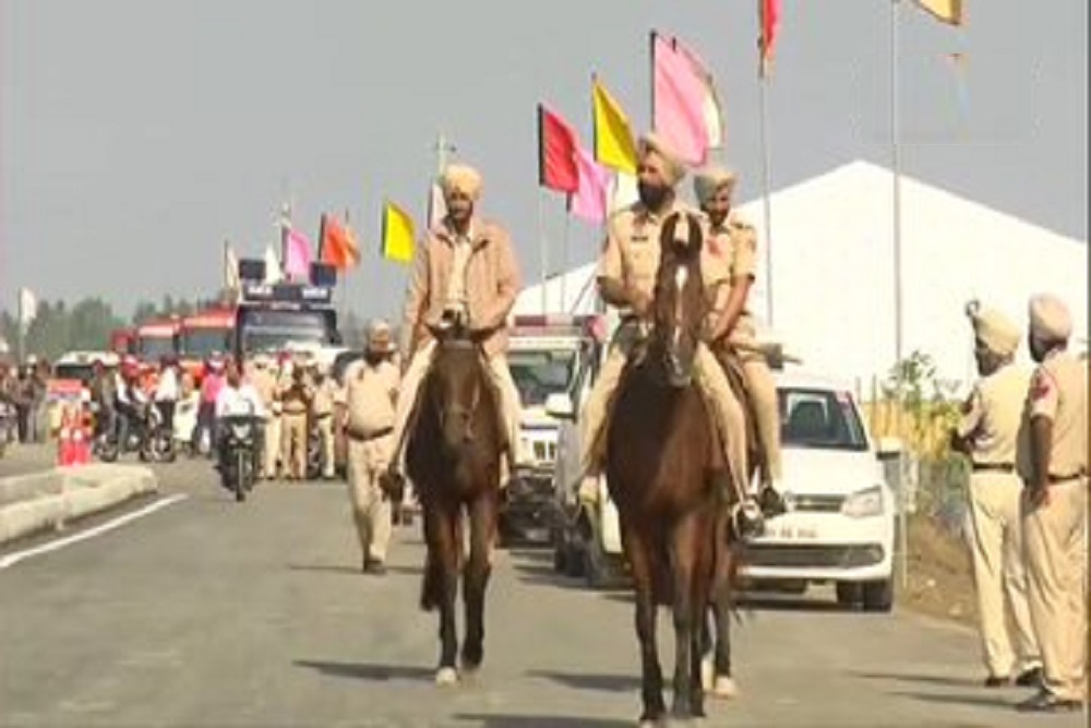 गुरुनानक देव की 550वीं जयंती से पहले 9 नवंबर को करतारपुर कॉरिडोर के उद्घाटन से पहले सुरक्षा-व्यवस्था में तैनात पुलिसबल