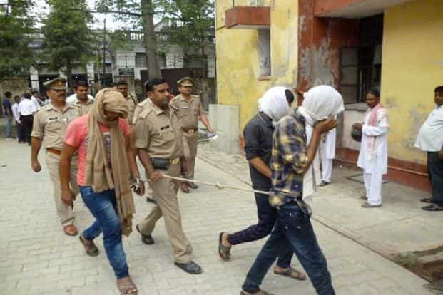 उत्तर प्रदेश: आजमगढ़ में दो युवकों की चाकू से हत्या,एक घायल; पुलिस ने तीन लोगों को हिरासत में लिया
