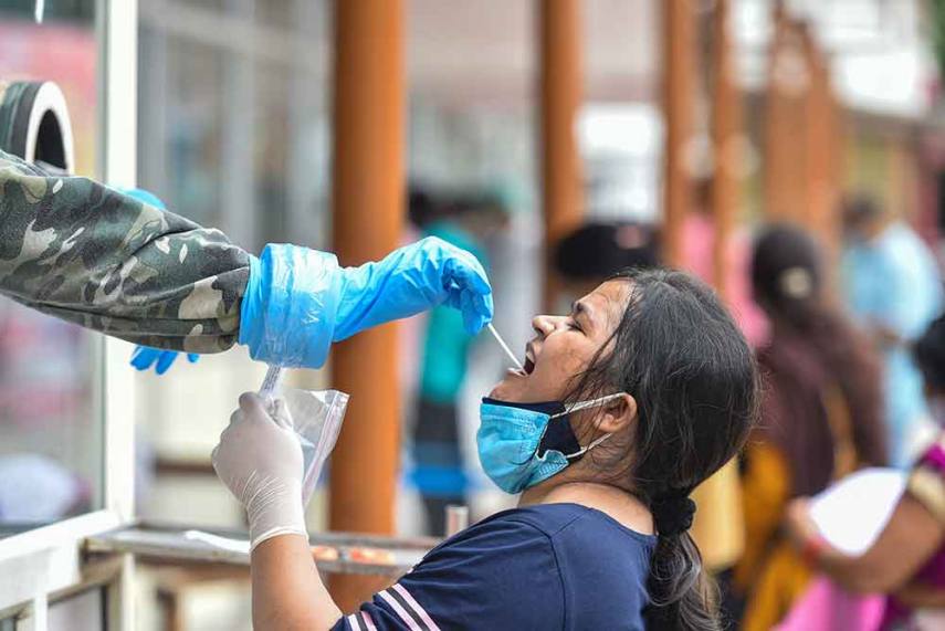 कोरोना वायरस: भारत में नए मामलों में 24 प्रतिशत की कमी, पिछले 24 घंटे में 30,549 केस
