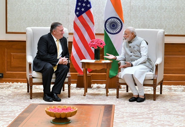 प्रधानमंत्री नरेन्द्र मोदी से मुलाकात करते अमेरिकी विदेश मंत्री माइक पोम्पियो
