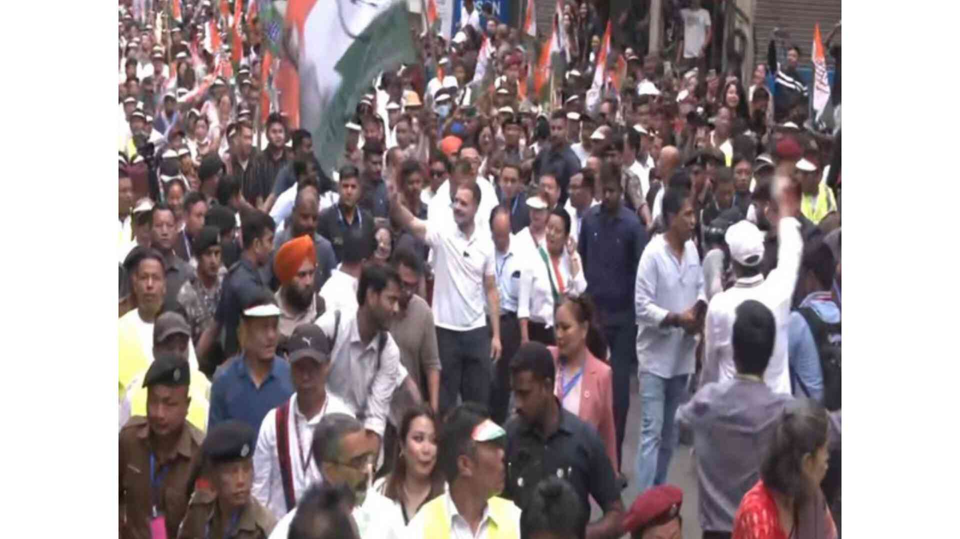 दो दिवसीय दौरे पर चुनावी राज्य मिजोरम पहुंचे राहुल गांधी