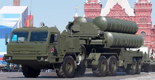 आउटलुक विशेष- पुतिन के भारत दौरे में रूस से करोड़ों के रक्षा खरीद की तैयारी