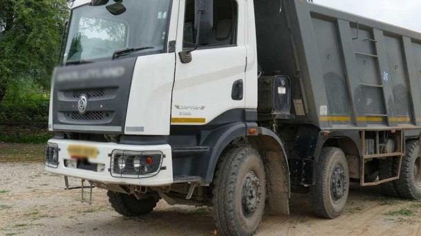 महाराष्ट्र सड़क हादसा:  बुलढाणा में मजदूरों लेकर जा रहा टिपर ट्रक पलटने से 12 की मौत