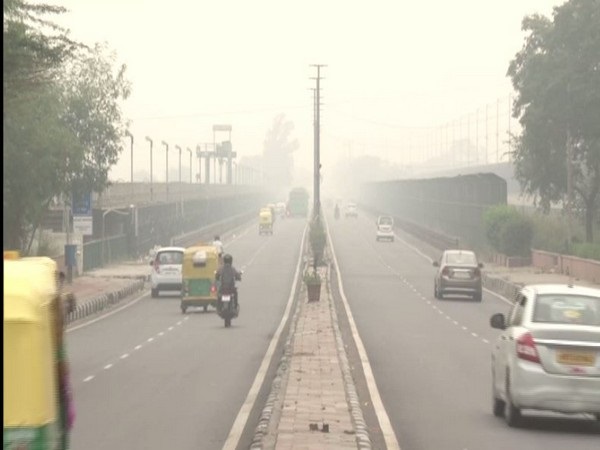 दिल्ली में फिर बढ़ा प्रदूषण का स्तर, एक बार फिर 'गंभीर श्रेणी' में पहुंची वायु गुणवत्ता