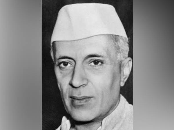 कांग्रेस ने जवाहरलाल नेहरू की जयंती पर दी श्रद्धांजलि, कहा- 2014 के बाद उनकी प्रासंगिकता और बढ़ी