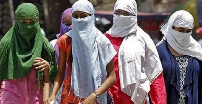 मेरठ की सीसीएस यूनिवर्सिटी का फरमान, कैंपस में स्कॉर्फ नहीं पहने छात्राएं