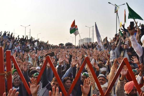 किसानों को रोकने के लिए 'युद्ध' जैसी तैयारी, देश में अपनों के बीच ही सरहदें बनाने का सिलसिला कब तक?; हेमन्‍त ने पूछा