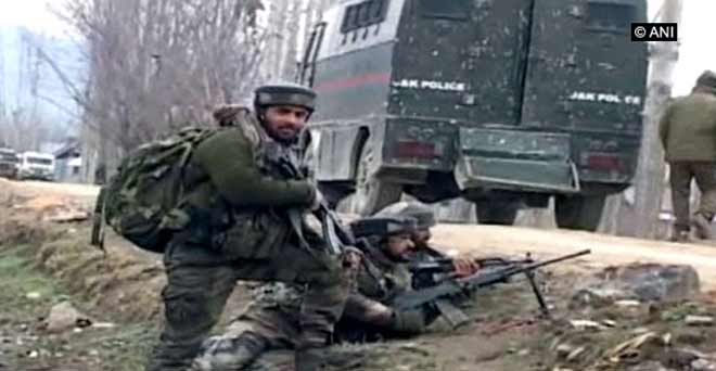 मुठभेड़ में तीन आतंकियों के मारे जाने के बाद श्रीनगर में निषेधाज्ञा लागू