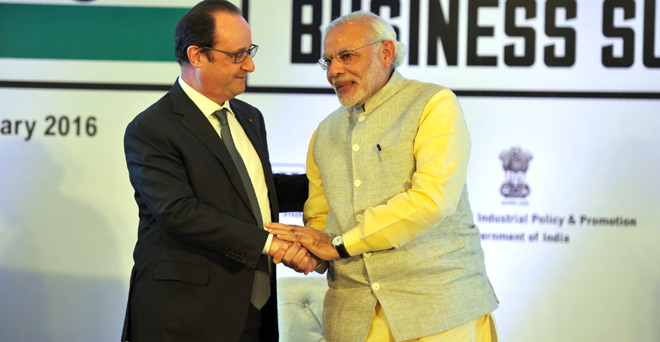 चंडीगढ़ पहुंचे फ्रांस के राष्‍ट्रपति, पीएम मोदी से मुलाकात