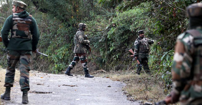 कश्मीर घाटी में 24 घण्टे में 9 आतंकी ढेर, सेना का एक जवान शहीद, दो घायल