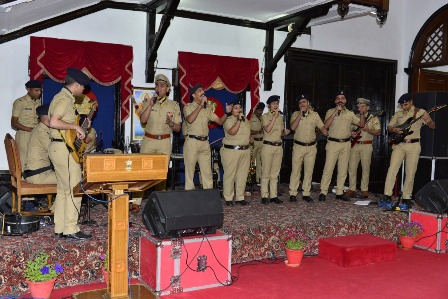 हिमाचल पुलिस का 'हारमनी ऑफ द पाइन्स’ बैंड ‘प्रेरणास्रोत पुरस्कार’ से सम्मानित, बैंड ने दी राजभवन में प्रस्तुति