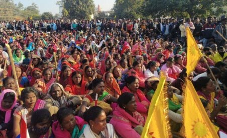 झारखंड: जैन और आदिवासी आमने-सामने, पारसनाथ पहाड़ी पर जनजातियों ने ठोका दावा, पांच राज्यों में आंदोलन करने की दी चेतावनी