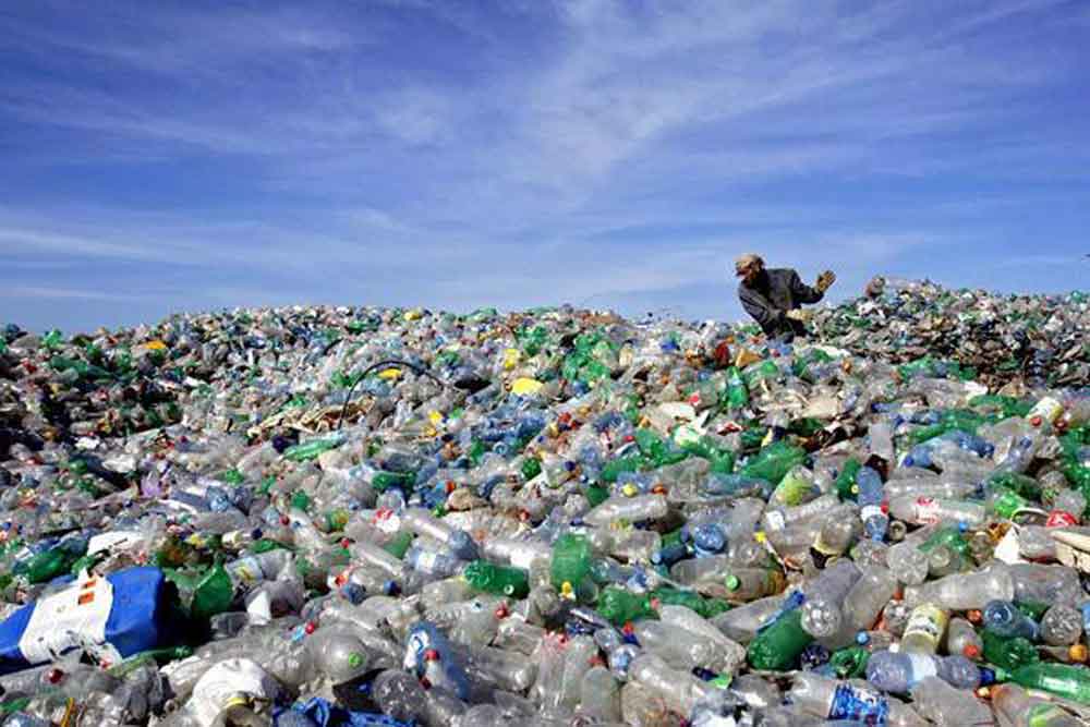 देश में रोजाना निकलता है 25,000 टन प्लास्टिक कचरा, इसका 40 फीसदी बिखरा रह जाता है
