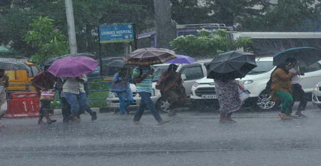 दक्षिण भारत के राज्यों में प्री-मानसूनी बारिश की संभावना, उत्तर में बढ़ेगी गर्मी