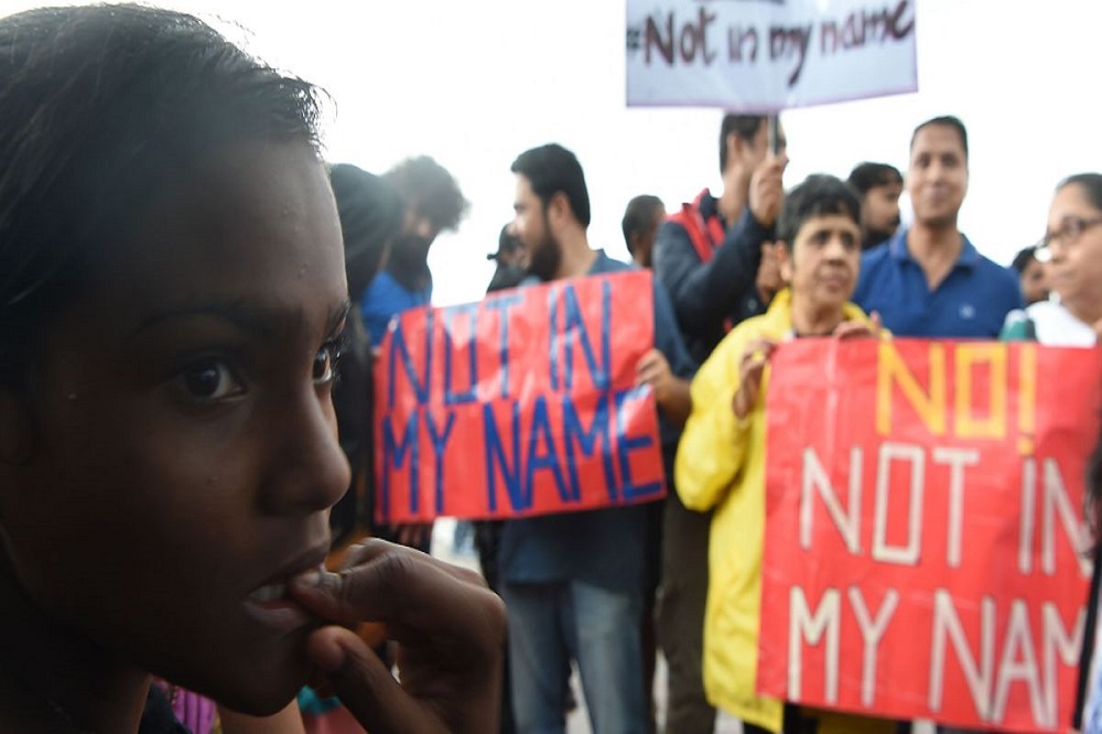 अमेरिकी रिपोर्ट में दावा- भारत में 2018 में हिन्दू संगठनों ने पूरे साल किए अल्पसंख्यकों पर हमले, विदेश मंत्रालय ने नकारा