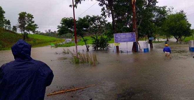 केरल : बाढ़ से 28 हजार हैक्टेयर में पानी में डूबी फसलें, 680 करोड़ के नुकसान की आशंका