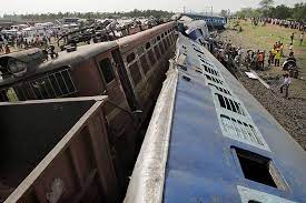 मिस्र में आमने-सामने टकराईं दो ट्रेनें, 32 लोगों की मौत, कई घायल