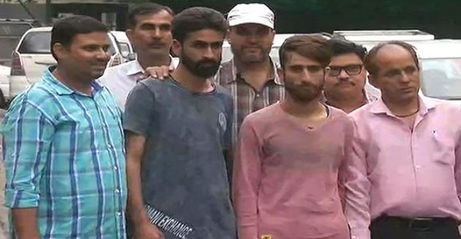 दिल्ली में लाल किले के पास से आईएसजेके के दो संदिग्ध आतंकी गिरफ्तार