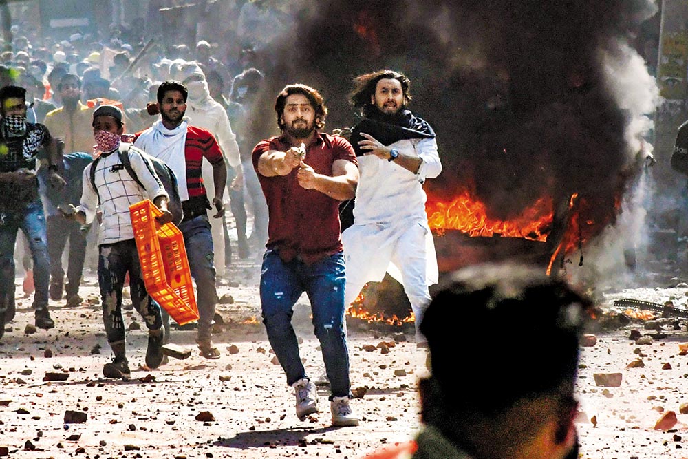 दिल्ली में जहां हुए थे दंगे वहां कमिश्नर अस्थाना ने किया दौरा, कहा- शांति भंग करने वालों की हो पहचना, मिले सजा