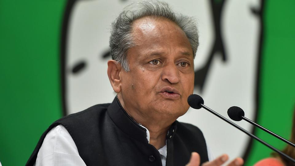 कांग्रेस की हार के बाद राजस्थान के मंत्री ने उठाए सीएम अशोक गहलोत पर सवाल