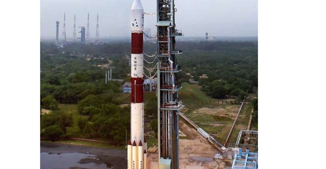 इसरो ने बनाया रिकॉर्ड, एक साथ छोड़े 104 उपग्रह