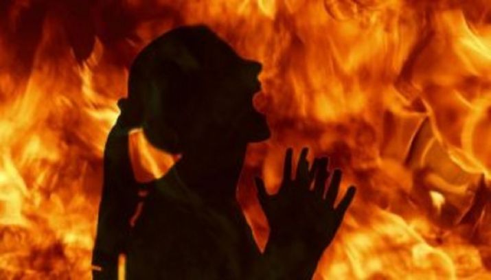 बलात्कार और आग में जलाने की शिकार फतेहपुर की युवती का कानपुर के अस्पताल में निधन