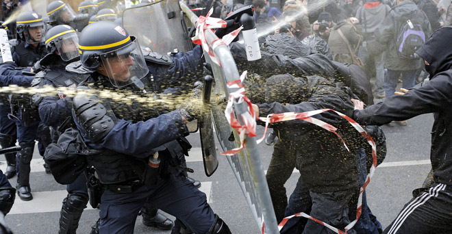 जलवायु सम्‍मेलन: पेरिस में प्रदर्शनकारियों और पुलिस में संघर्ष