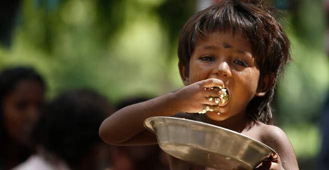 कोलकाता में खाने की बर्बादी रोकने की पहल, जरुरतमंदों के लिए खुला पहला FOOD ATM