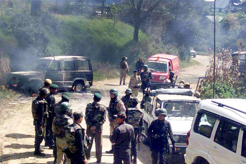 मणिपुर में असम राइफल्स के काफिले पर आतंकी हमला, सीओ समेत 5 जवान शहीद, परिवार के दो सदस्यों की भी मौत