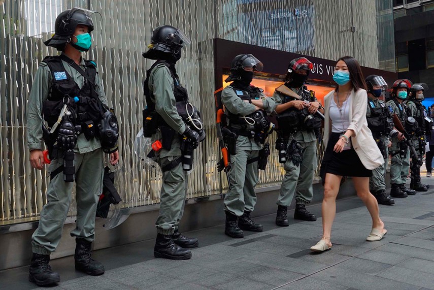 हांगकांग में झंडा दिखाने पर शख्स गिरफ्तार, चीन के नए कानून के तहत पहली कार्रवाई